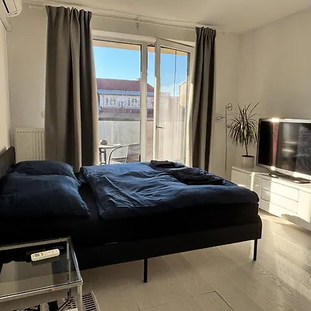 New Studio, Location! *
