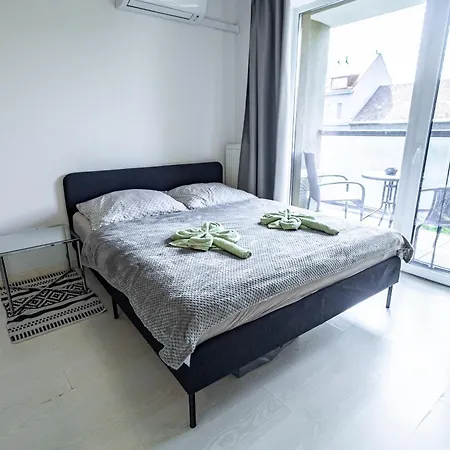 Free Parking - Adm New Studio, Location Apartmán *