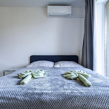 Free Parking - Adm New Studio, Location Pozsony