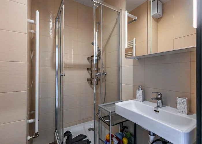 Apartment Free Parking - Adm New Studio, Location